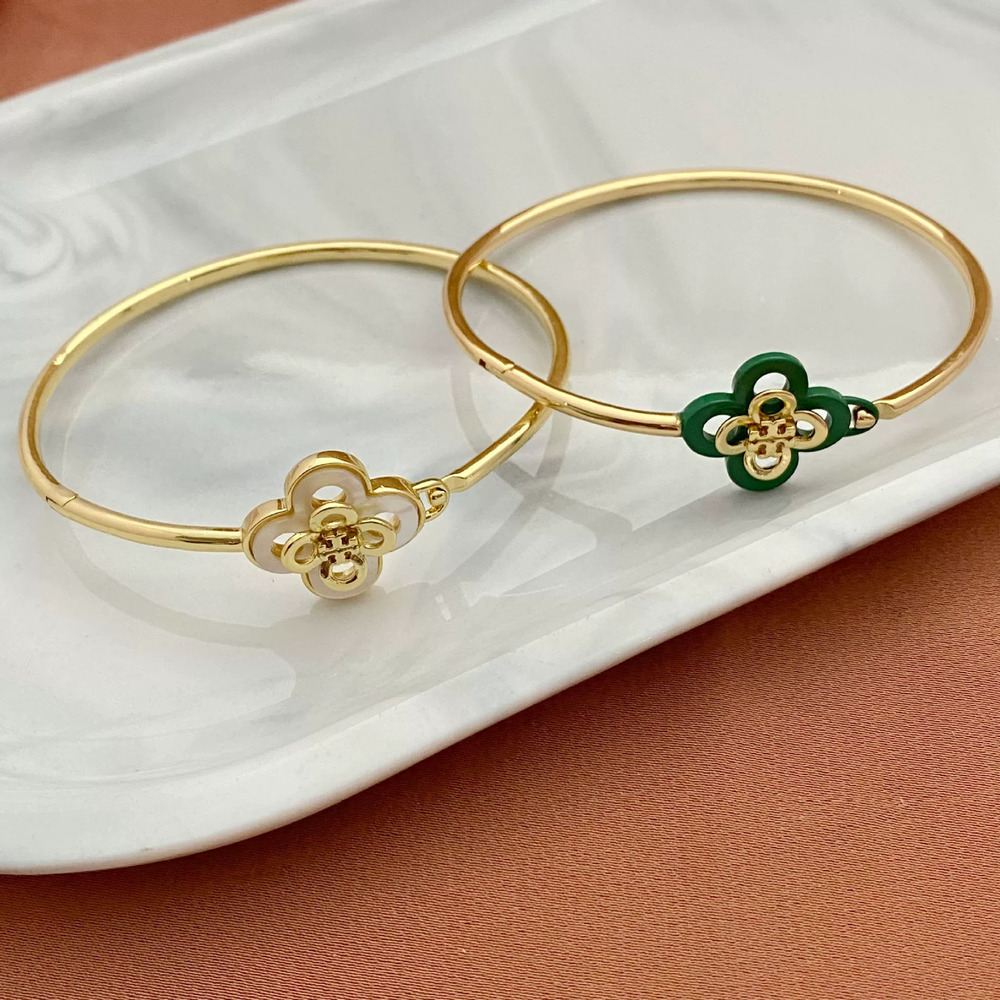 Tory Burch Shell 4 Leaf Clover Metal Bangle